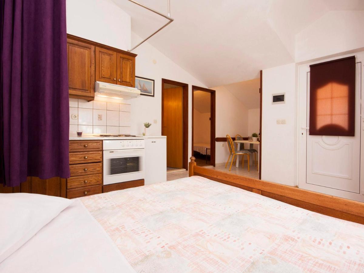 Apartments Skarpa 1601 Rogoznica  Bagian luar foto