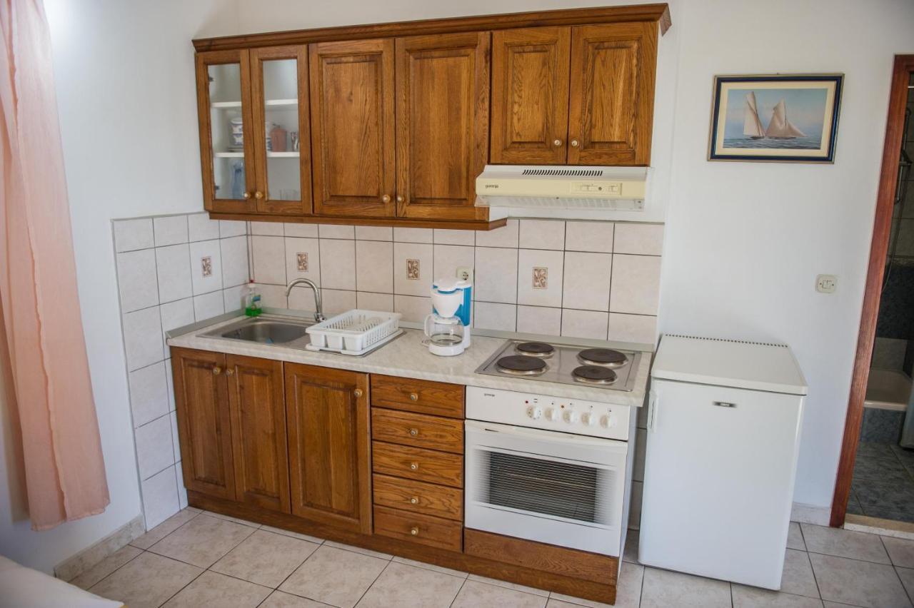 Apartments Skarpa 1601 Rogoznica  Bagian luar foto