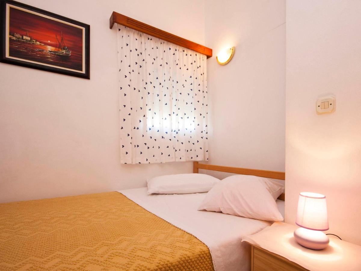 Apartments Skarpa 1601 Rogoznica  Bagian luar foto