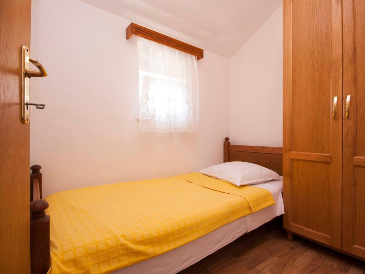 Apartments Skarpa 1601 Rogoznica  Bagian luar foto
